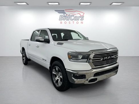 Used 2023 RAM 1500 Laramie AWD/4WD image 3