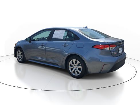 Used 2025 Toyota Corolla LE image 4