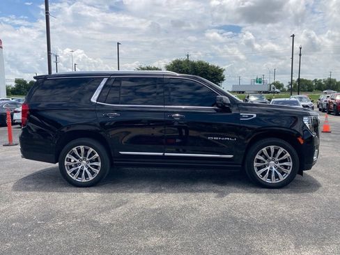 Used 2023 GMC Yukon Denali RWD image 4