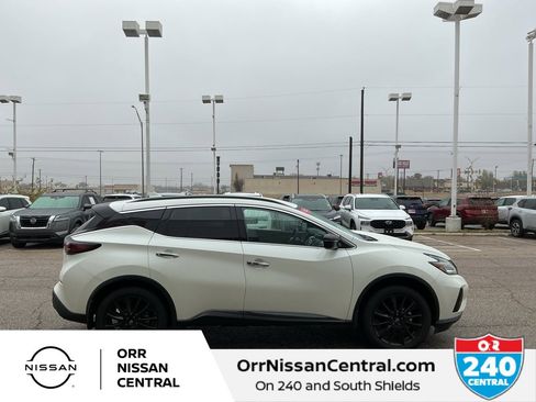 Used 2024 Nissan Murano SV w/ SV Midnight Edition Package image 4