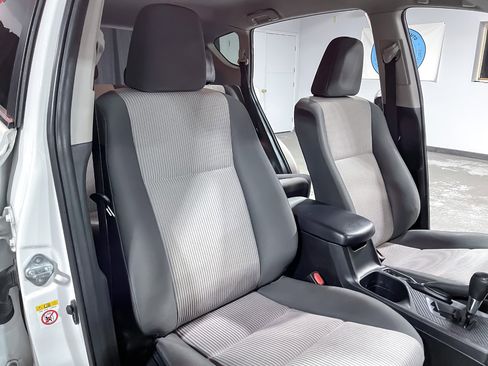 Used 2013 Toyota RAV4 LE image 15