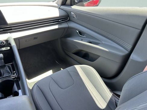 Certified 2023 Hyundai Elantra SEL w/ Convenience Package FWD image 20