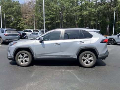 Used 2023 Toyota RAV4 XLE w/ Convenience Package FWD image 6