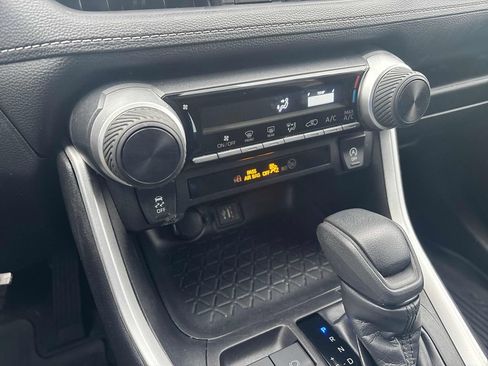 Used 2023 Toyota RAV4 LE image 32