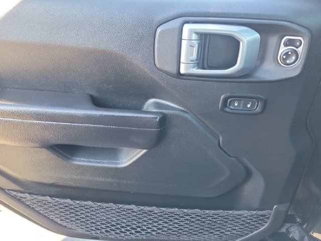 Used 2022 Jeep Wrangler Unlimited Rubicon AWD/4WD image 20