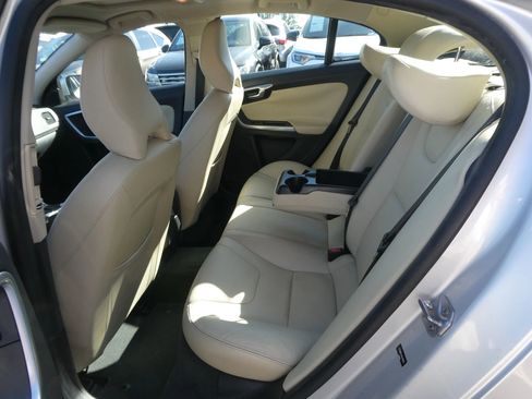 Used 2016 Volvo S60 T5 Premier w/ Convenience Package image 31