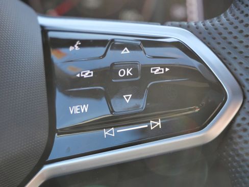 Certified 2023 Volkswagen Jetta GLI Autobahn image 31