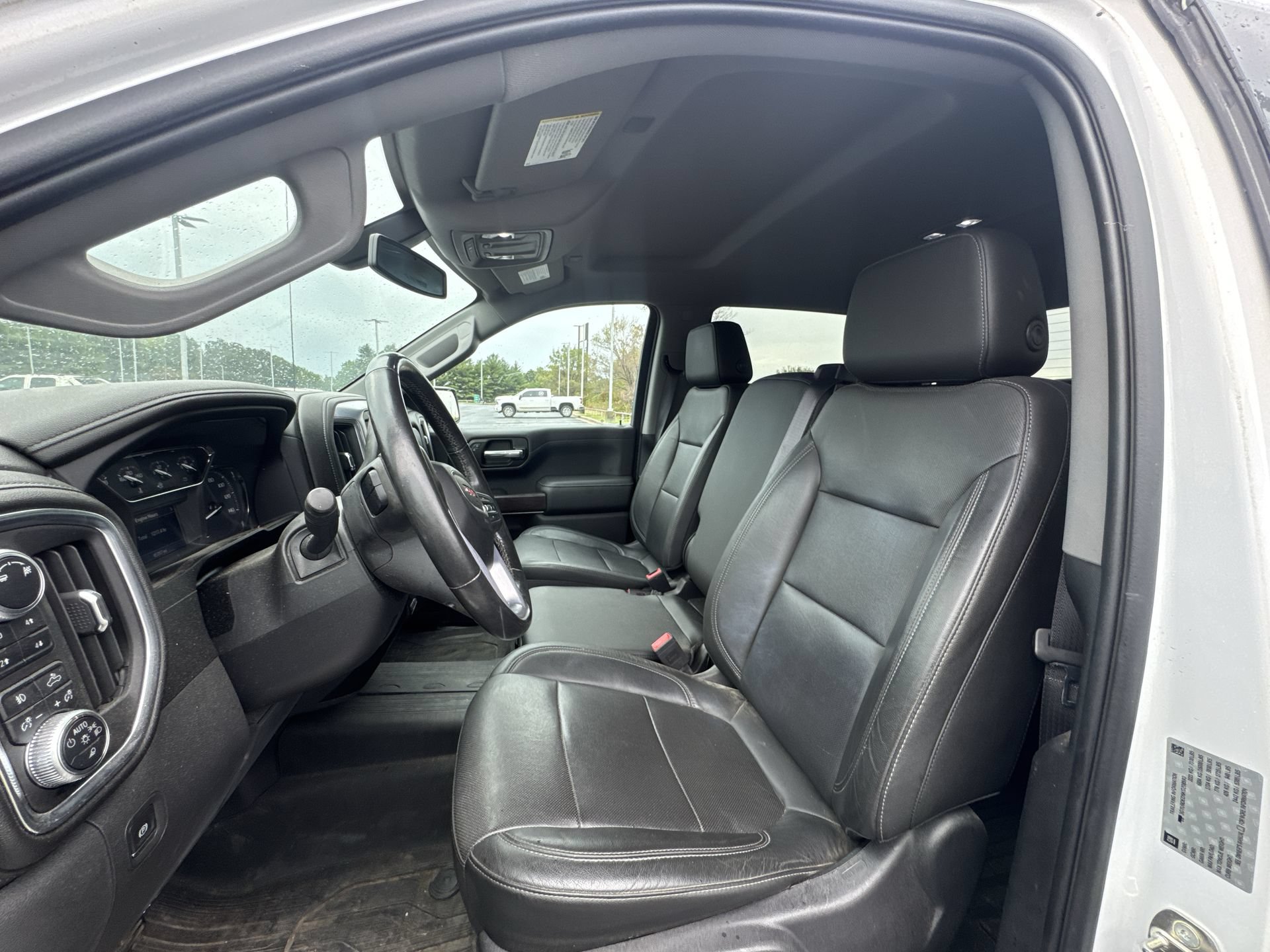 Used 2019 GMC Sierra 1500 SLT w/ Driver Alert Package I AWD/4WD image 3
