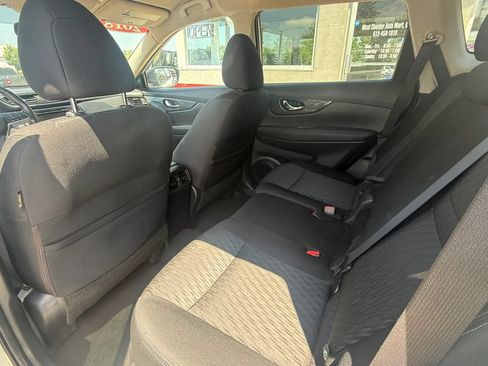 Used 2018 Nissan Rogue SV FWD image 10