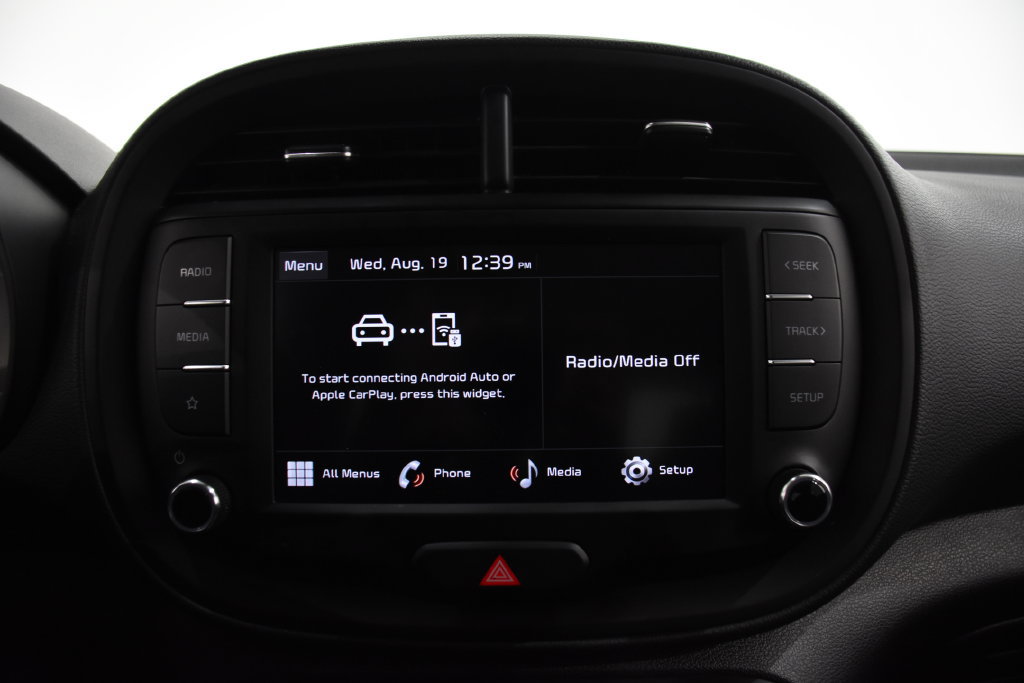 Used 2025 Kia Soul LX w/ LX Technology Package FWD image 19