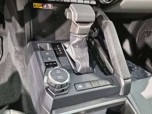 New 2026 Toyota Tacoma Limited AWD/4WD image 20