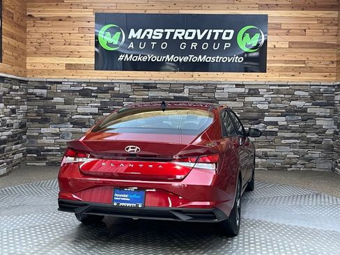 Used 2023 Hyundai Elantra SEL w/ Convenience Package FWD image 22