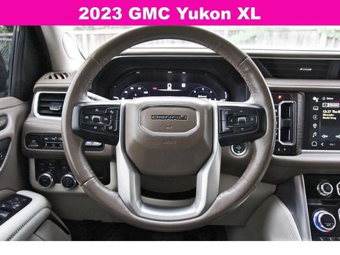 Used 2023 GMC Yukon XL Denali AWD/4WD image 15
