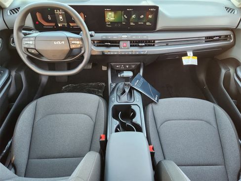 New 2025 Kia K4 LXS image 23