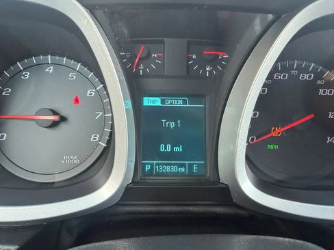 Used 2017 Chevrolet Equinox LS FWD image 18