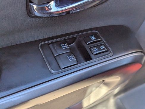 Used 2015 Nissan Titan S image 20