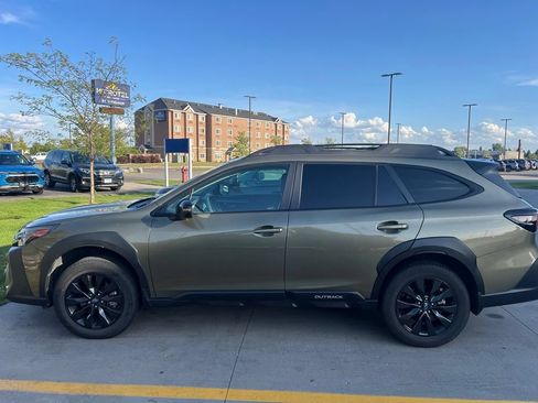 Used 2024 Subaru Outback Onyx Edition AWD/4WD image 9