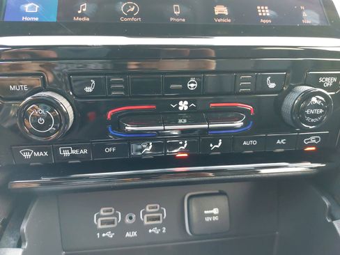 New 2025 Jeep Grand Cherokee Limited w/ Black Appearance Package AWD/4WD image 22