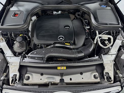 Used 2021 Mercedes-Benz GLC 300 image 10