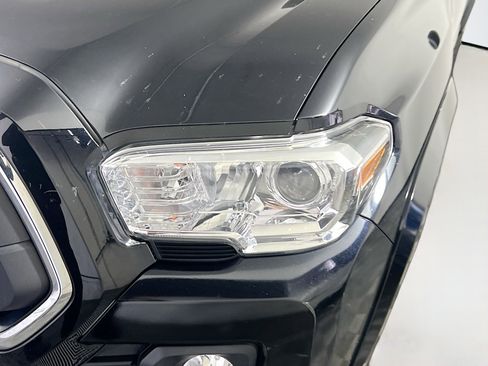 Used 2021 Toyota Tacoma SR5 image 11