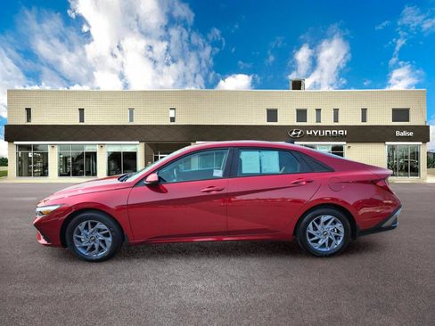 Certified 2026 Hyundai Elantra Hybrid FWD image 6