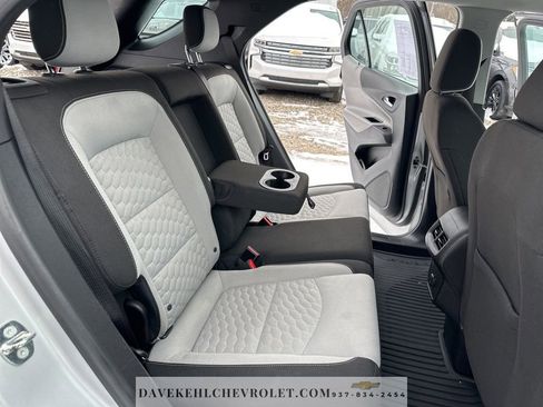Used 2018 Chevrolet Equinox LS FWD image 15