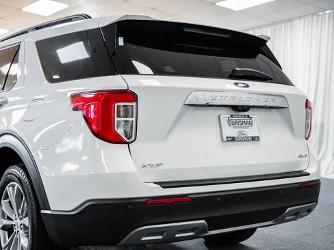 Used 2023 Ford Explorer XLT w/ Equipment Group 202A AWD/4WD image 5
