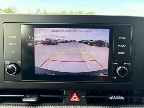 Used 2023 Kia Sportage LX image 25