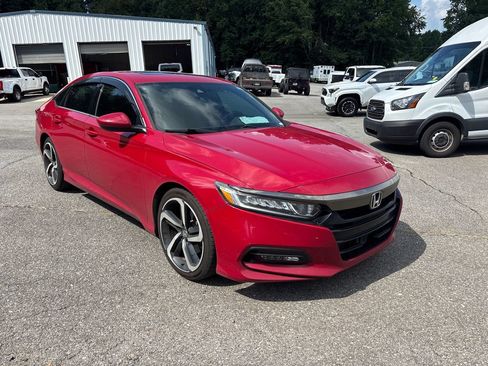 Used 2018 Honda Accord Sport image 3