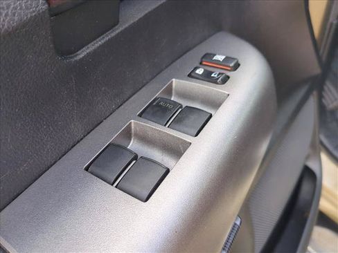 Used 2010 Toyota Tundra 2WD Double Cab image 12