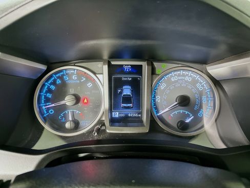 Used 2021 Toyota Tacoma SR5 image 19