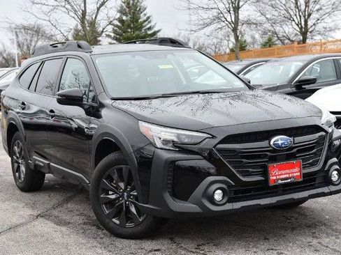 Used 2025 Subaru Outback Onyx Edition image 2