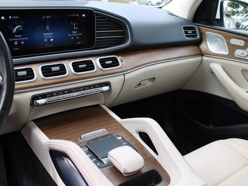 Certified 2022 Mercedes-Benz GLE 350 4MATIC w/ Premium Package image 19