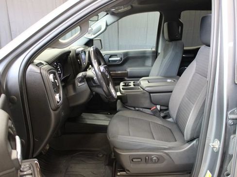 Used 2020 GMC Sierra 1500 SLE w/ SLE Value Package AWD/4WD image 9