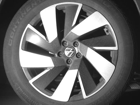 Used 2025 Volkswagen Atlas Cross Sport SE image 15