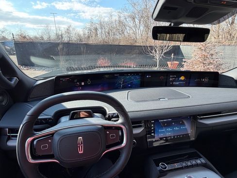 New 2026 Lincoln Navigator L Reserve w/ Jet Appearance Package image 31