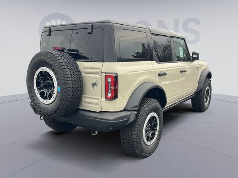 New 2025 Ford Bronco Badlands image 7