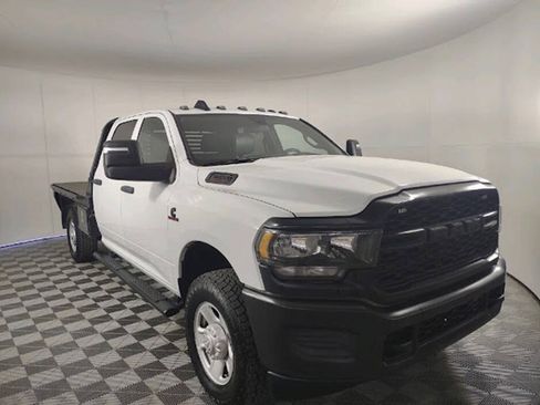 Used 2024 RAM 2500 Tradesman w/ Snow Chief Group AWD/4WD image 3