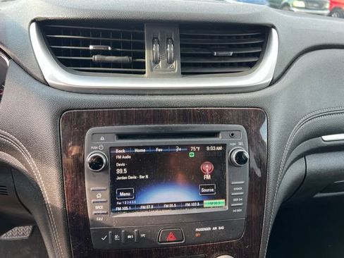 Used 2016 Chevrolet Traverse LT w/ Style and Technology Package FWD image 19