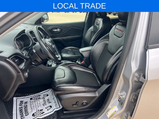 Used 2021 Jeep Cherokee Trailhawk w/ Trailer Tow Group AWD/4WD image 11