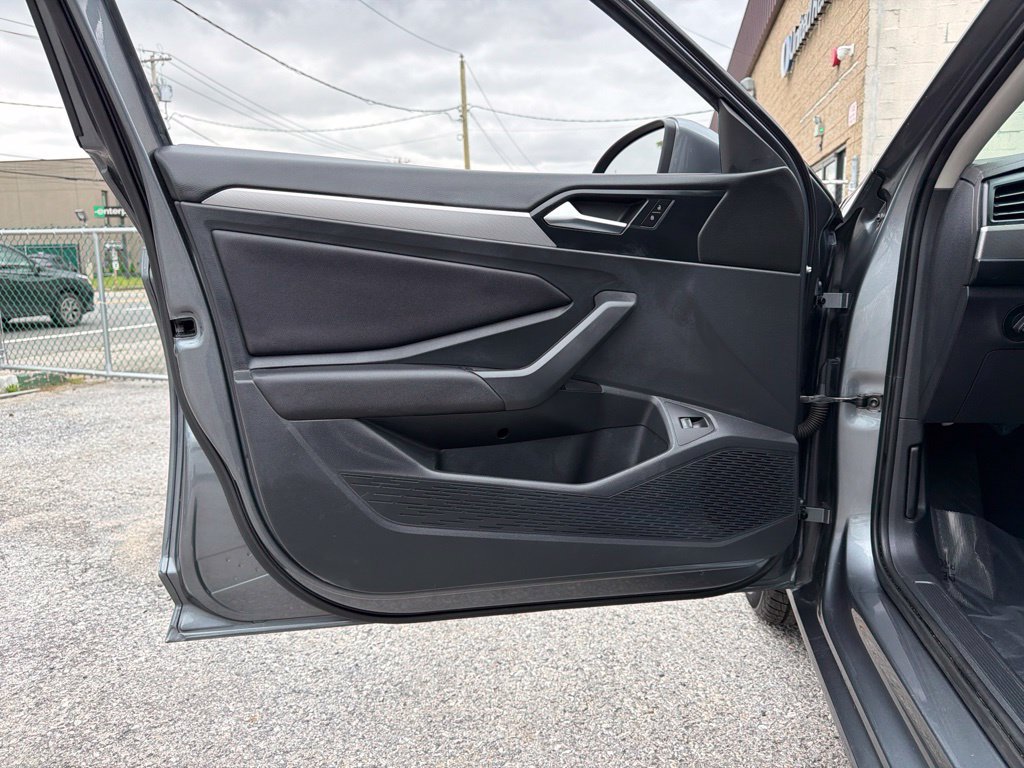 Used 2019 Volkswagen Jetta SE FWD image 24