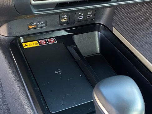 Used 2025 Toyota Camry SE FWD image 17