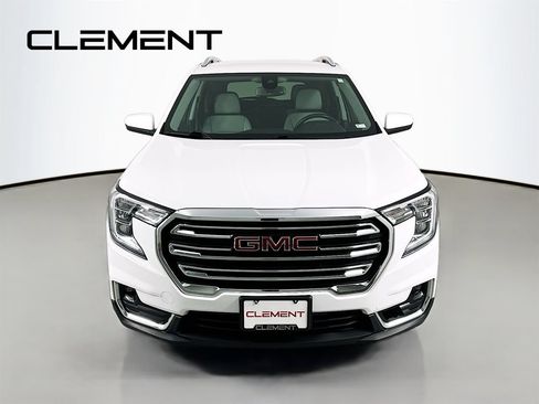 Used 2023 GMC Terrain SLT FWD image 3