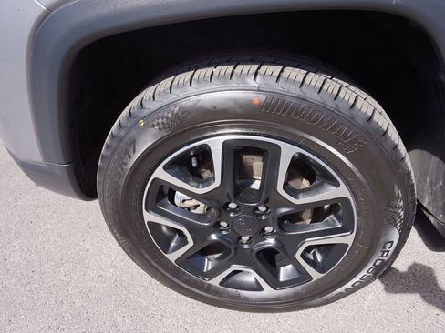 Used 2020 Jeep Compass Trailhawk AWD/4WD image 12