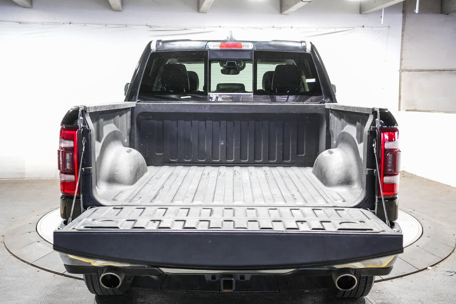 Used 2022 RAM 1500 Laramie RWD image 25