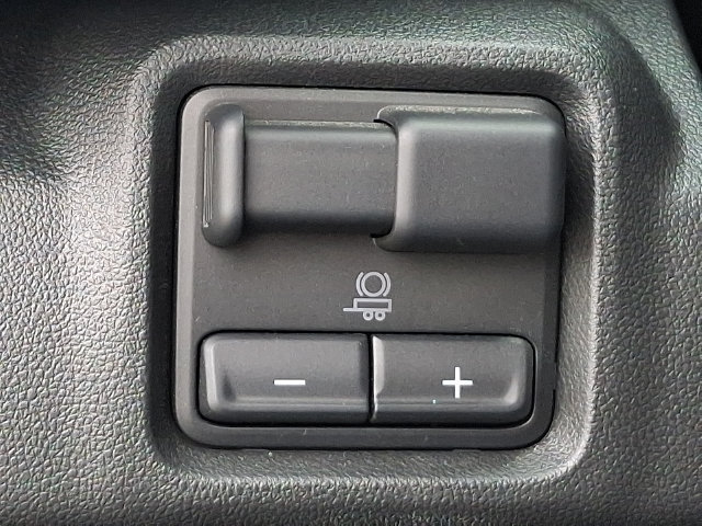 Used 2025 Chevrolet Silverado EV RST AWD/4WD image 11