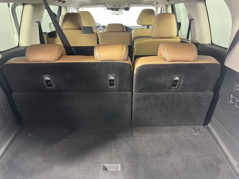 Used 2025 INFINITI QX80 Sensory image 37