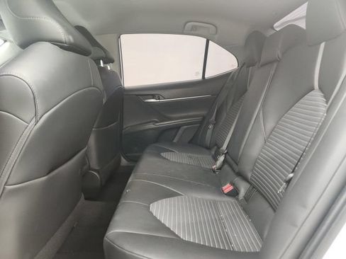 Used 2021 Toyota Camry SE FWD image 10