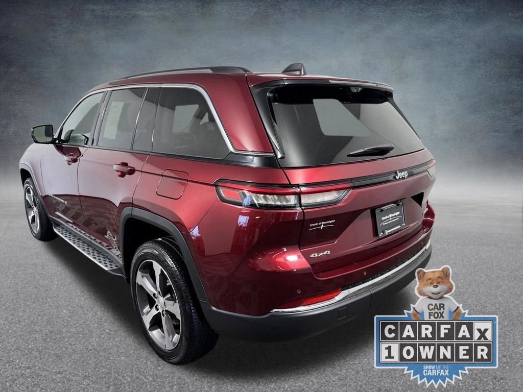 Used 2023 Jeep Grand Cherokee Limited w/ Luxury Tech Group II AWD/4WD image 4