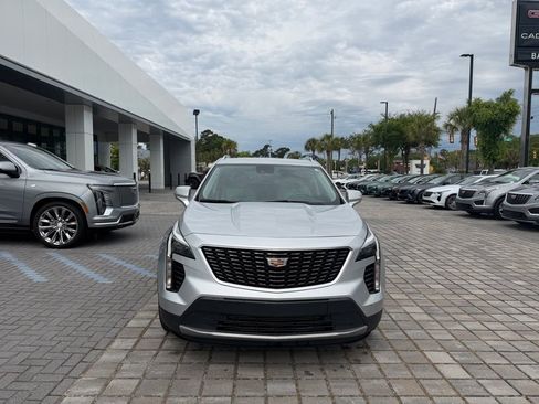 Used 2021 Cadillac XT4 Premium Luxury FWD image 3